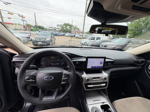 2023 Ford Explorer