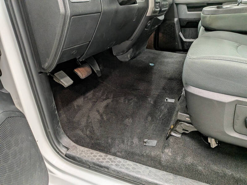 2016 RAM 1500 SLT