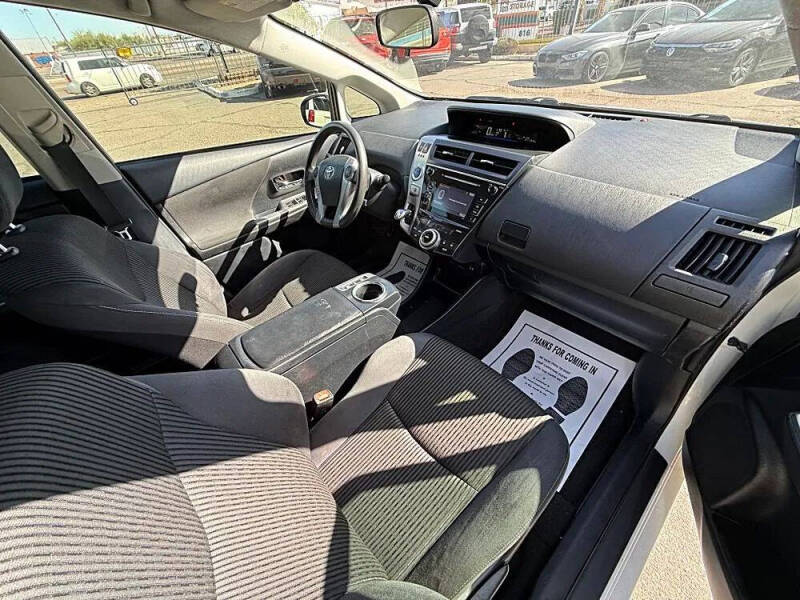 2016 Toyota Prius v