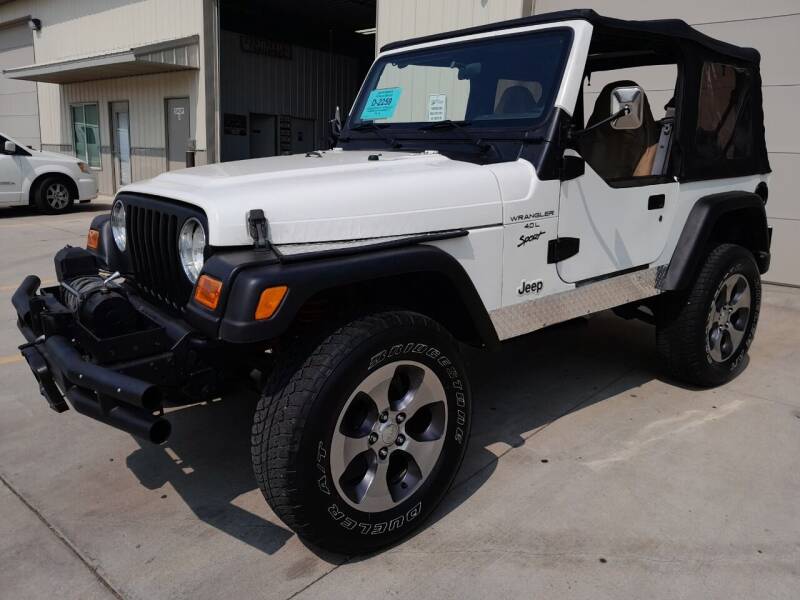 2000 Jeep Wrangler for sale at Pederson's Classics in Sioux Falls SD