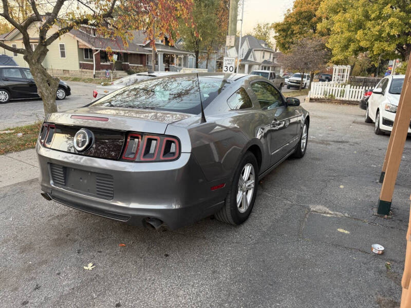 2013 Ford Mustang V6