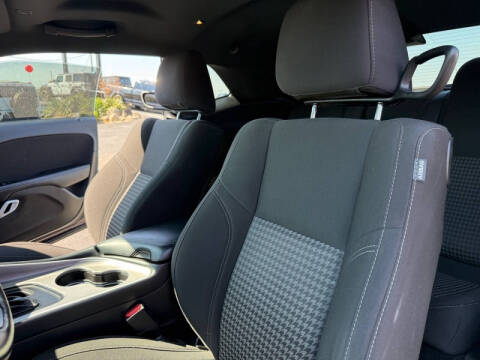 2022 Dodge Challenger SXT