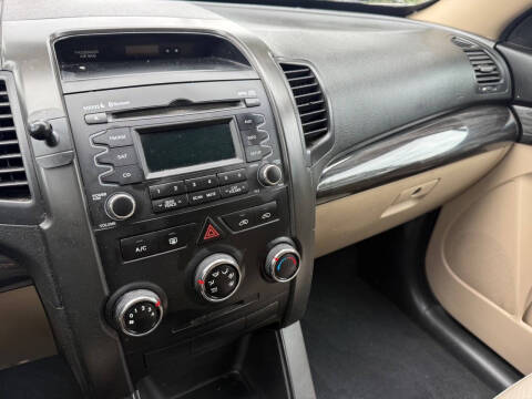 2013 Kia Sorento LX