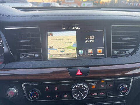 2017 Kia Cadenza Premium