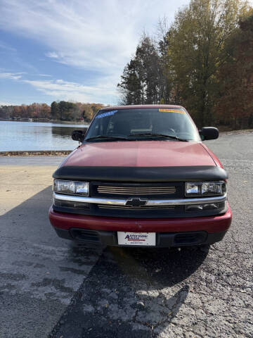 2002 Chevrolet S-10 LS