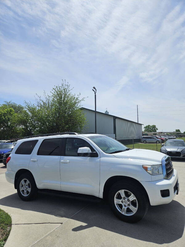 2013 Toyota Sequoia SR5