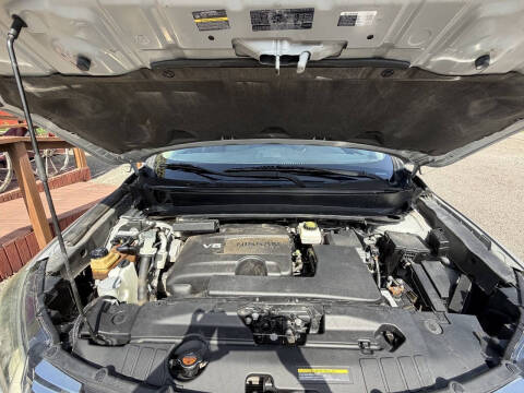 2018 Nissan Pathfinder SV