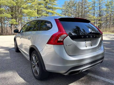 2015 Volvo V60 Cross Country T5