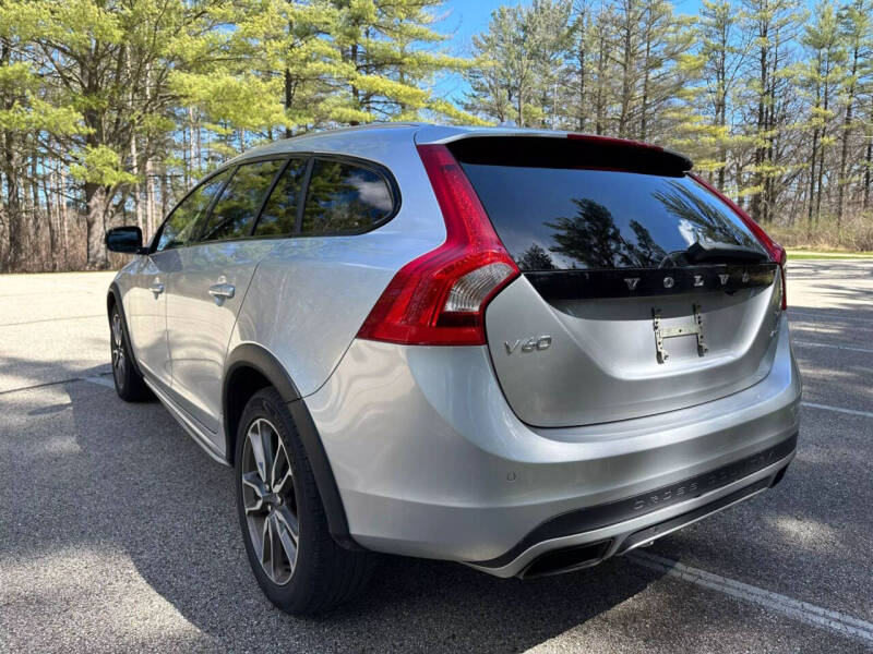 2015 Volvo V60 Cross Country T5