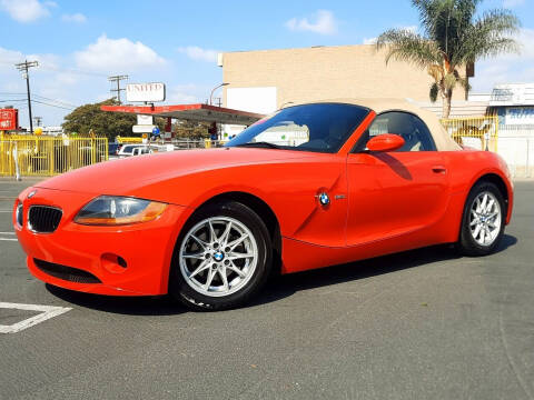 2004 BMW Z4 for sale at UNITED AUTO MART CA in Arleta CA