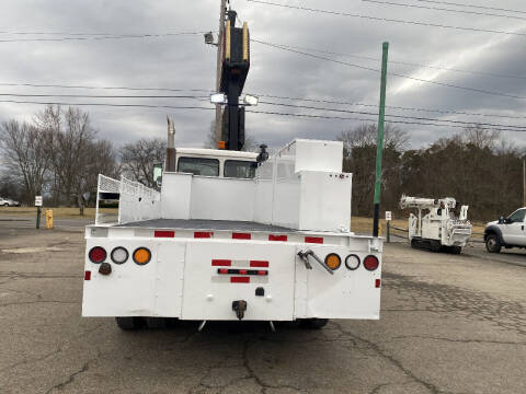 2003 Freightliner FL60