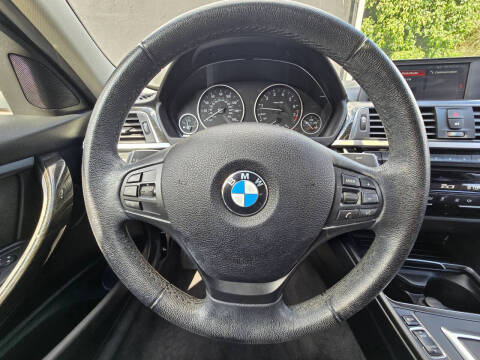 2018 BMW 3 Series 320i