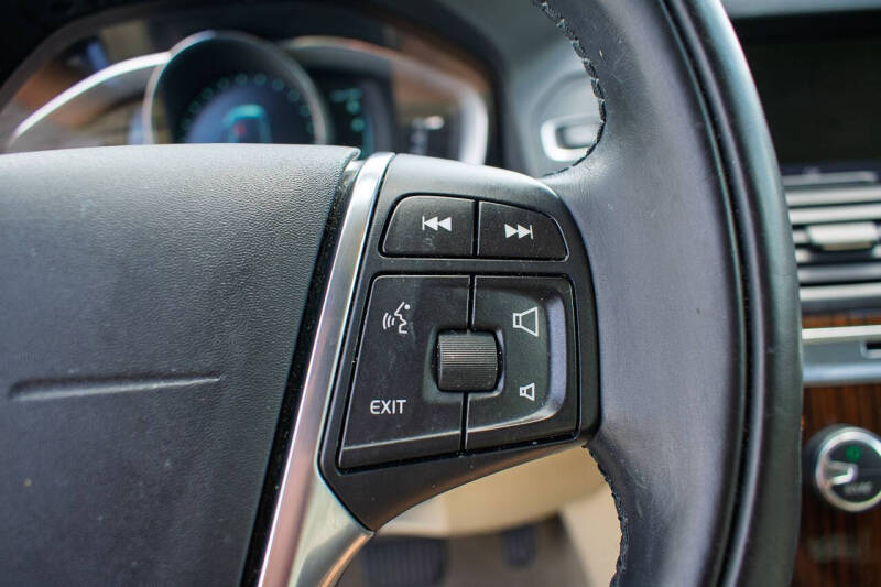 2015 Volvo XC60 3.2 Platinum