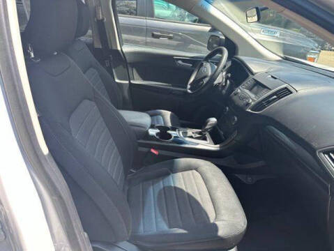 2017 Ford Edge SE
