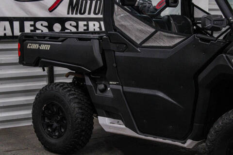 2020 Can-Am Defender XT HD10