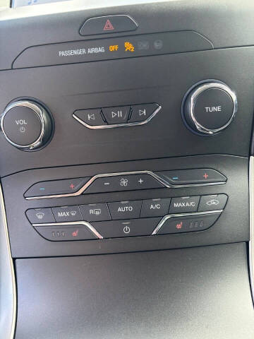 2019 Ford Edge SEL