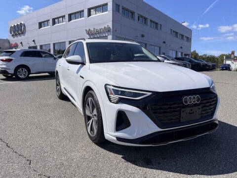 2024 Audi Q8 e-tron quattro Premium
