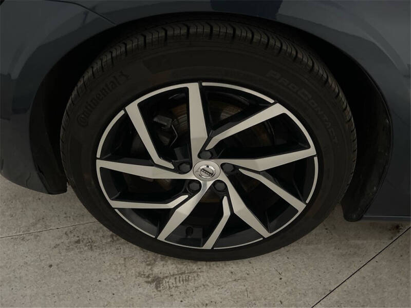 2020 Volvo S60 T5 Momentum