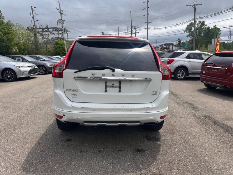 2017 Volvo XC60 T6 Dynamic