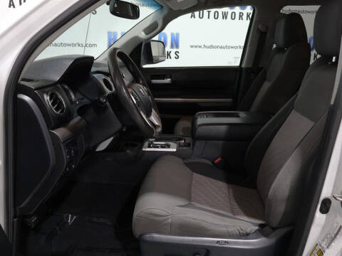 2017 Toyota Tundra SR5