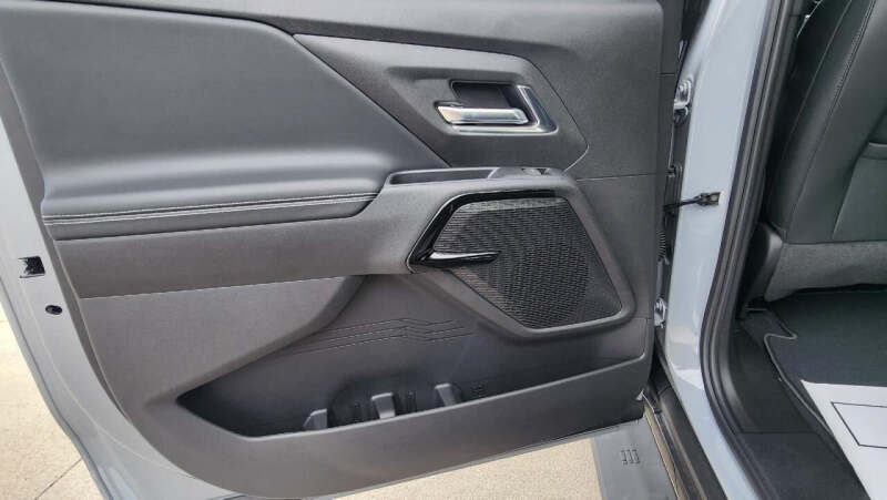 2025 Chevrolet Silverado EV LT