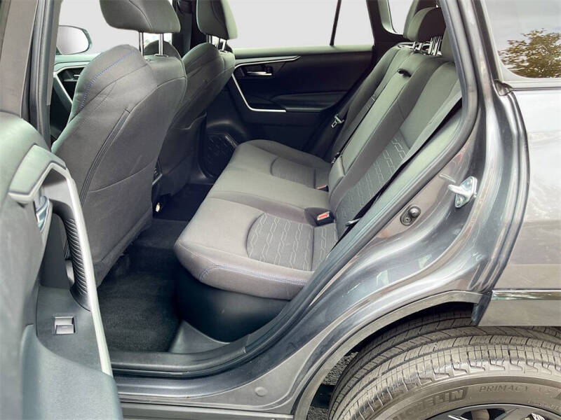 2022 Toyota RAV4 Hybrid SE