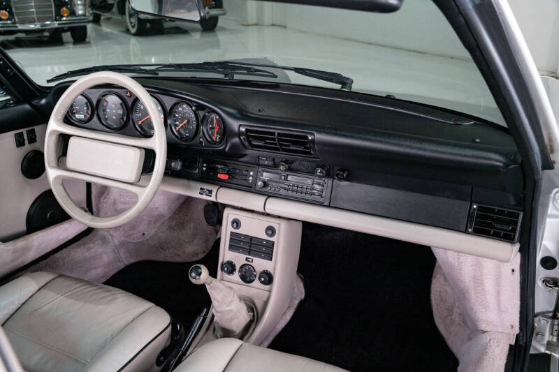 1989 Porsche 911 Carrera