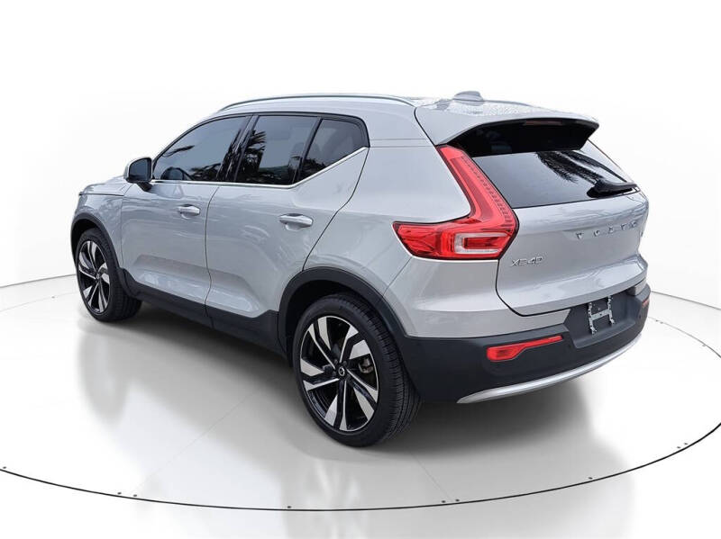 2024 Volvo XC40 B5 Plus Bright Theme