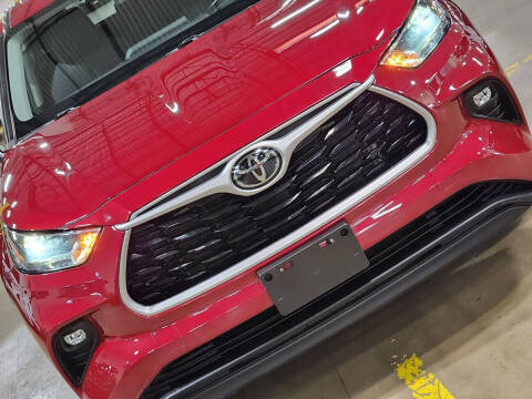 2022 Toyota Highlander LE