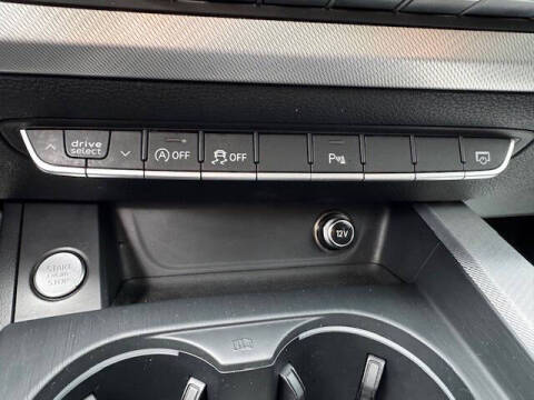 2017 Audi A4 2.0T quattro Premium