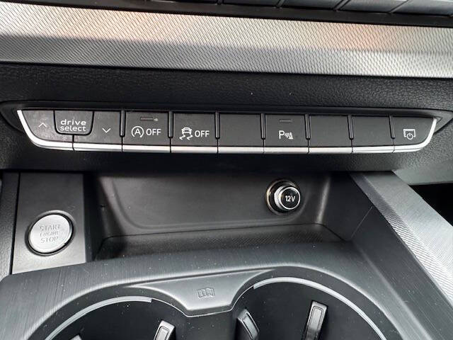 2017 Audi A4 2.0T quattro Premium