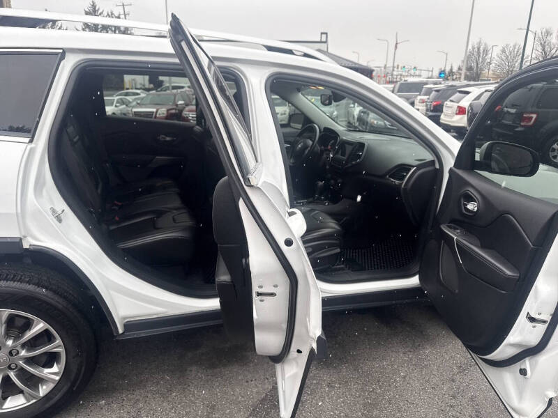 2019 Jeep Cherokee Latitude Plus