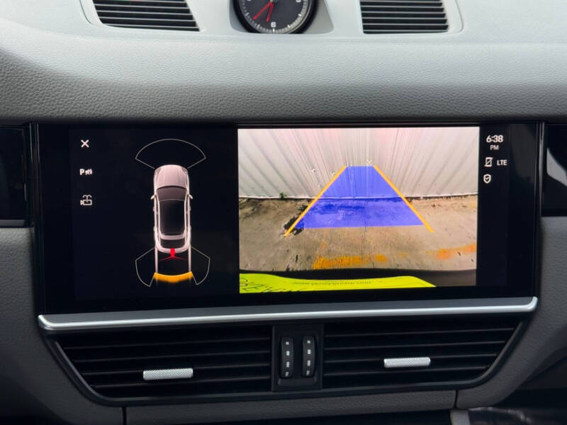 2023 Porsche Cayenne E-Hybrid Coupe