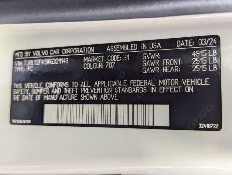 2024 Volvo S60 B5 Core Dark Theme