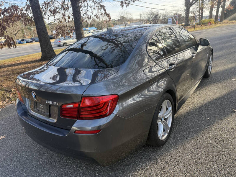 2016 BMW 5 Series 528i