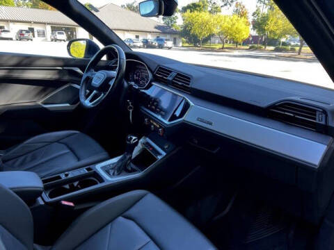 2021 Audi Q3 quattro Premium 40 TFSI