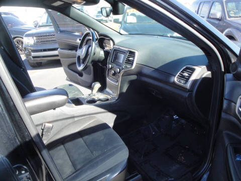 2017 Jeep Grand Cherokee Laredo