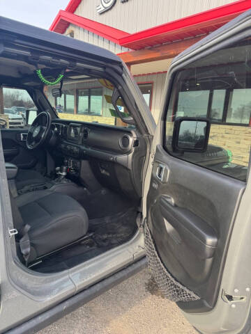 2021 Jeep Gladiator Sport