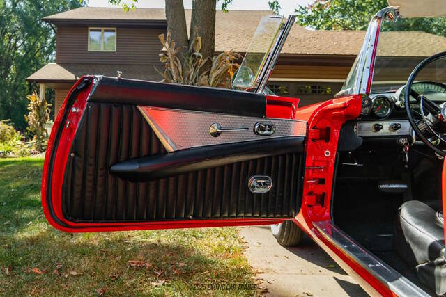 1956 Ford Thunderbird