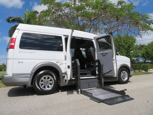 2017 Chevrolet Express 2500