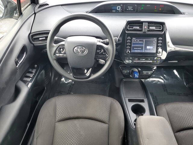 2020 Toyota Prius LE