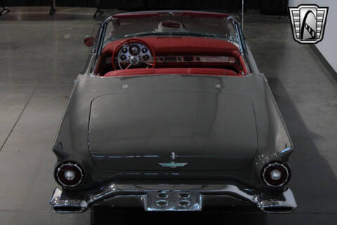 1957 Ford Thunderbird