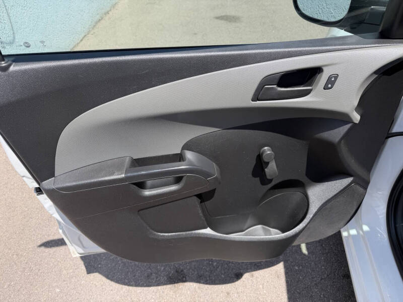 2016 Chevrolet Sonic LS Auto