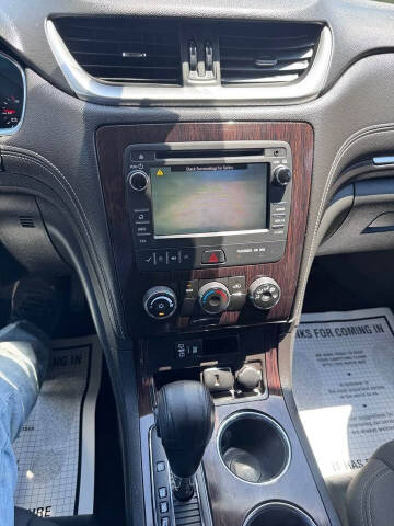 2017 Chevrolet Traverse LT