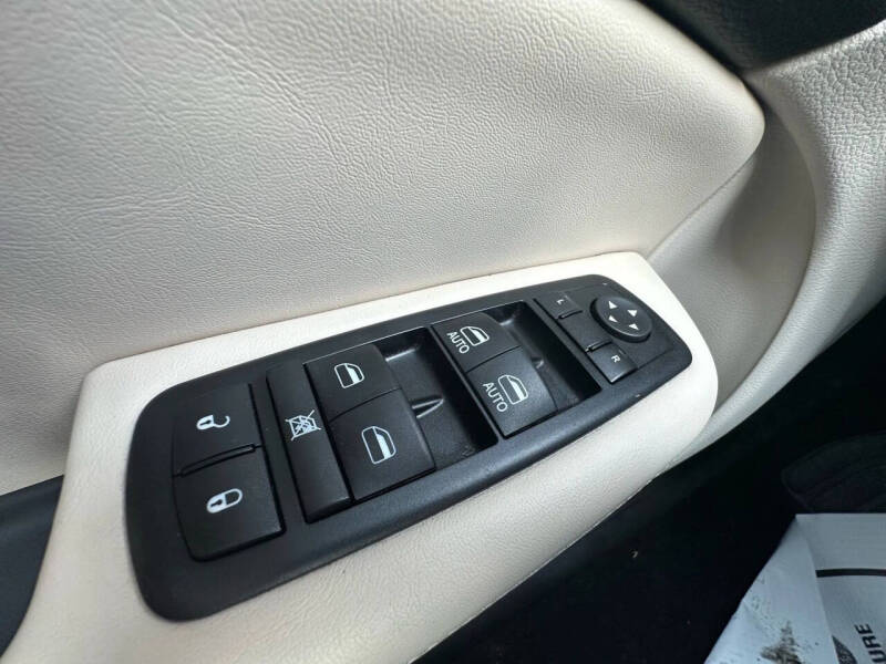 2016 Chrysler 200 Limited Platinum