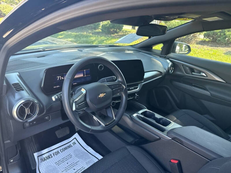 2025 Chevrolet Equinox EV LT