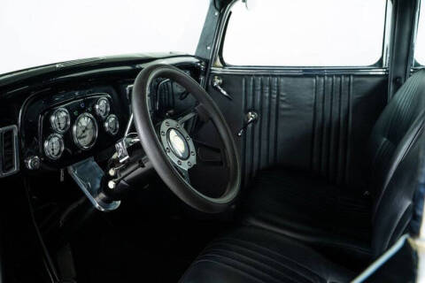 1933 Ford Super Deluxe