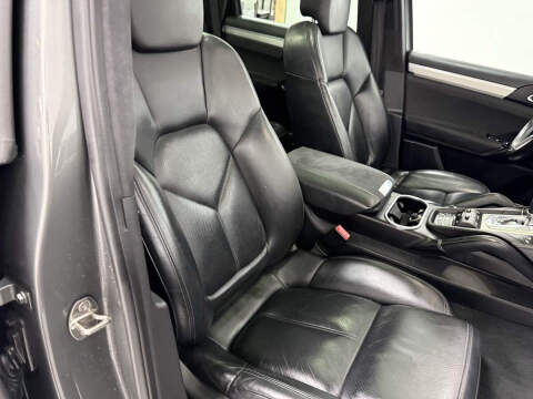 2016 Porsche Cayenne GTS