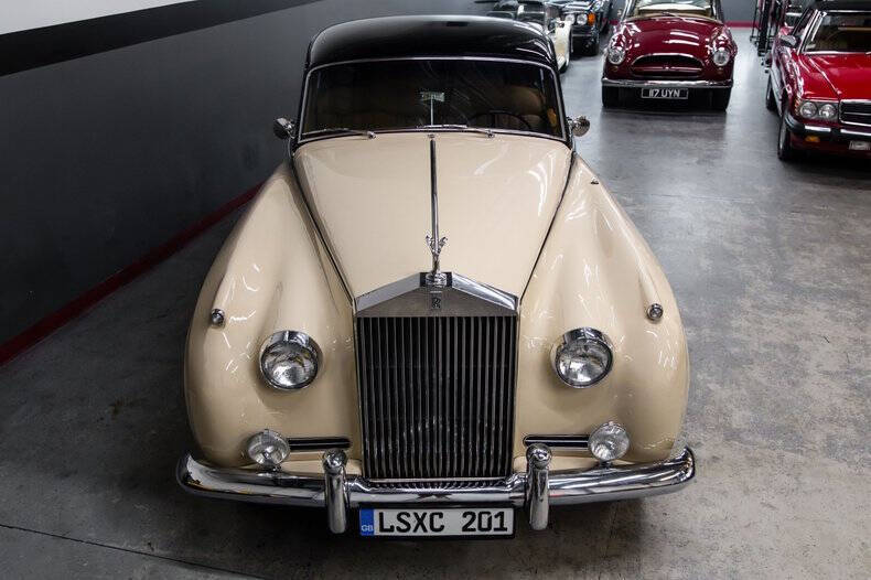 1961 Rolls-Royce SILVER CLOUD LWB