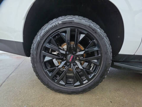 2023 GMC Yukon XL SLT